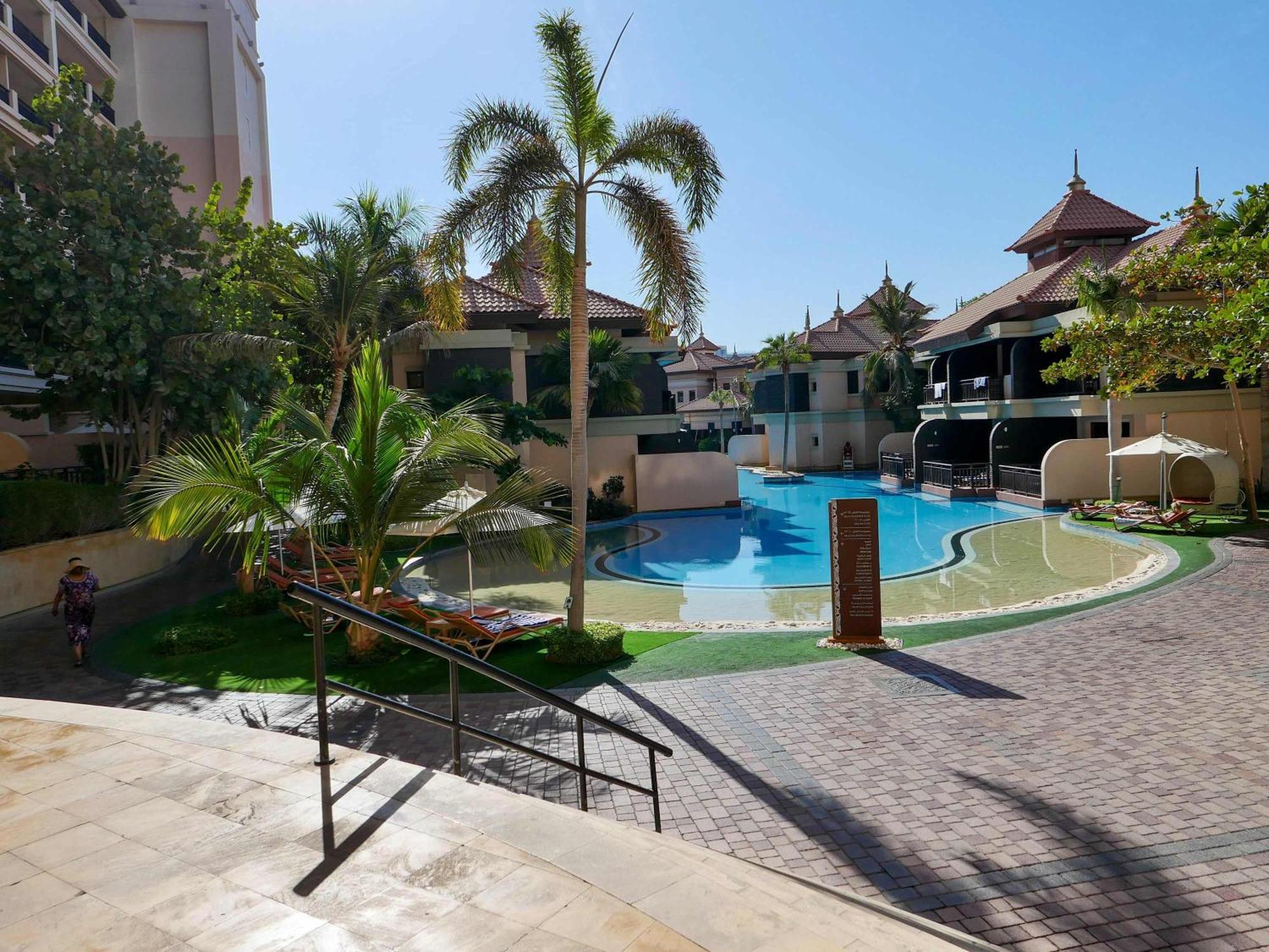 Ambient 1br On The At 5 Star * Dubai