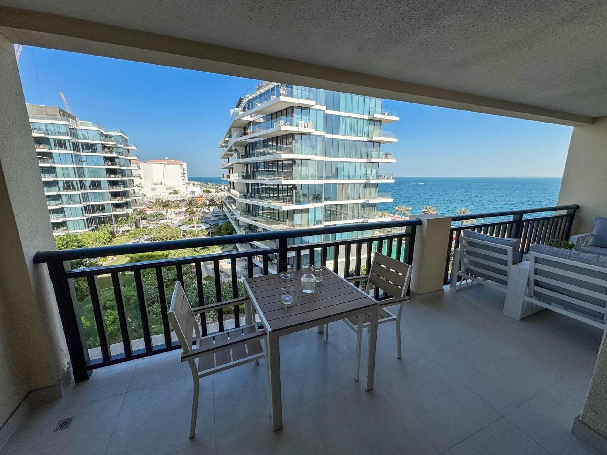 Apartment Ambient 1br On The At 5 Star Dubai
